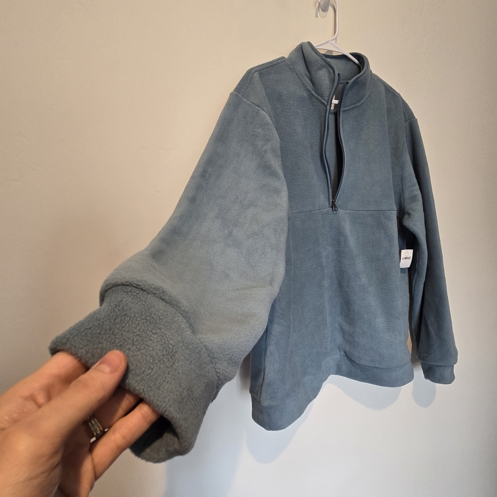 Zip Pullover - Picture 8 of 9